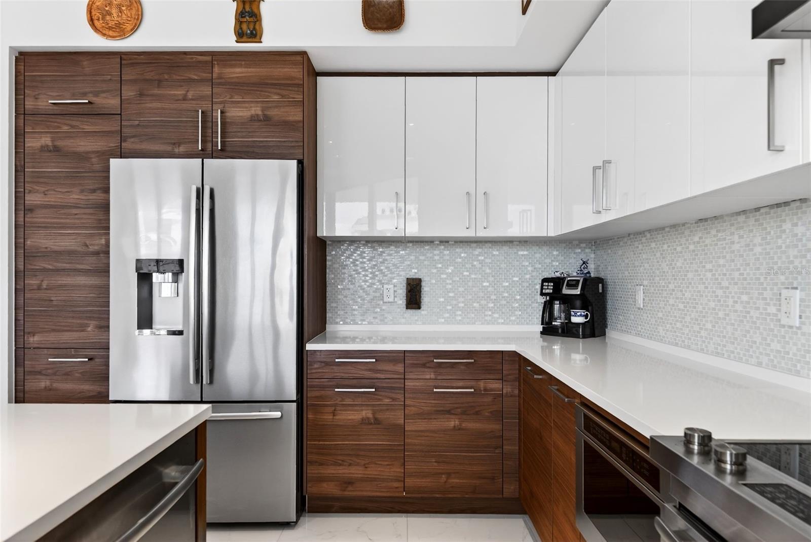 111 S PINEAPPLE AVE #806