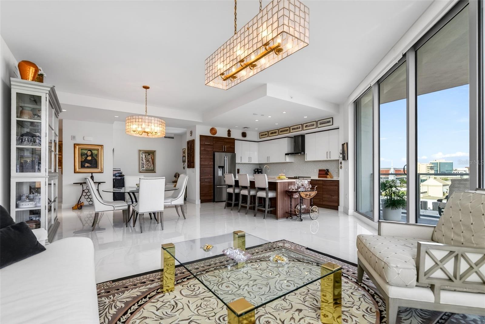 111 S PINEAPPLE AVE #806