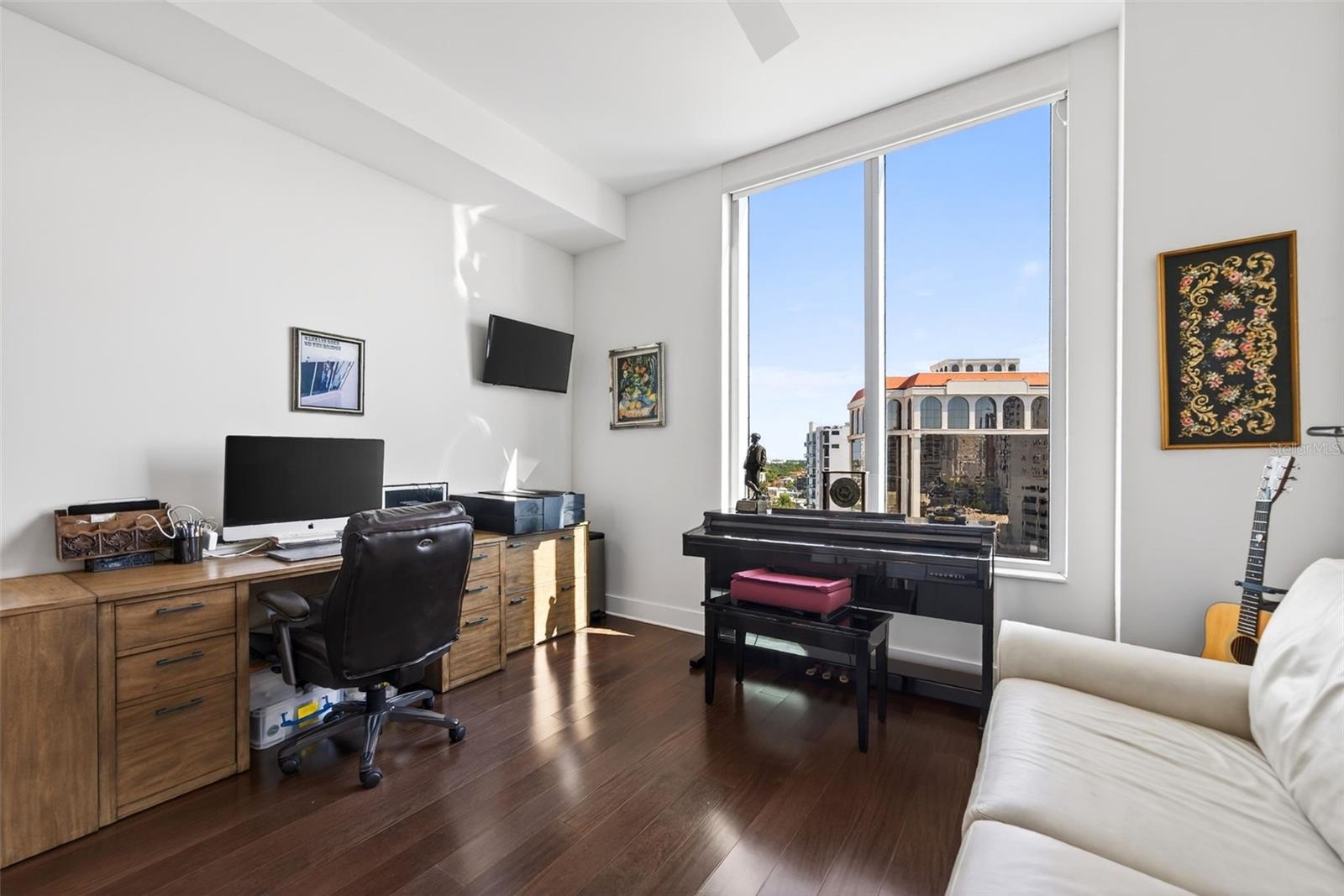 111 S PINEAPPLE AVE #806