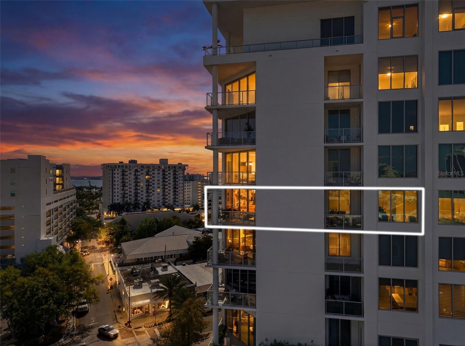 111 S PINEAPPLE AVE #806