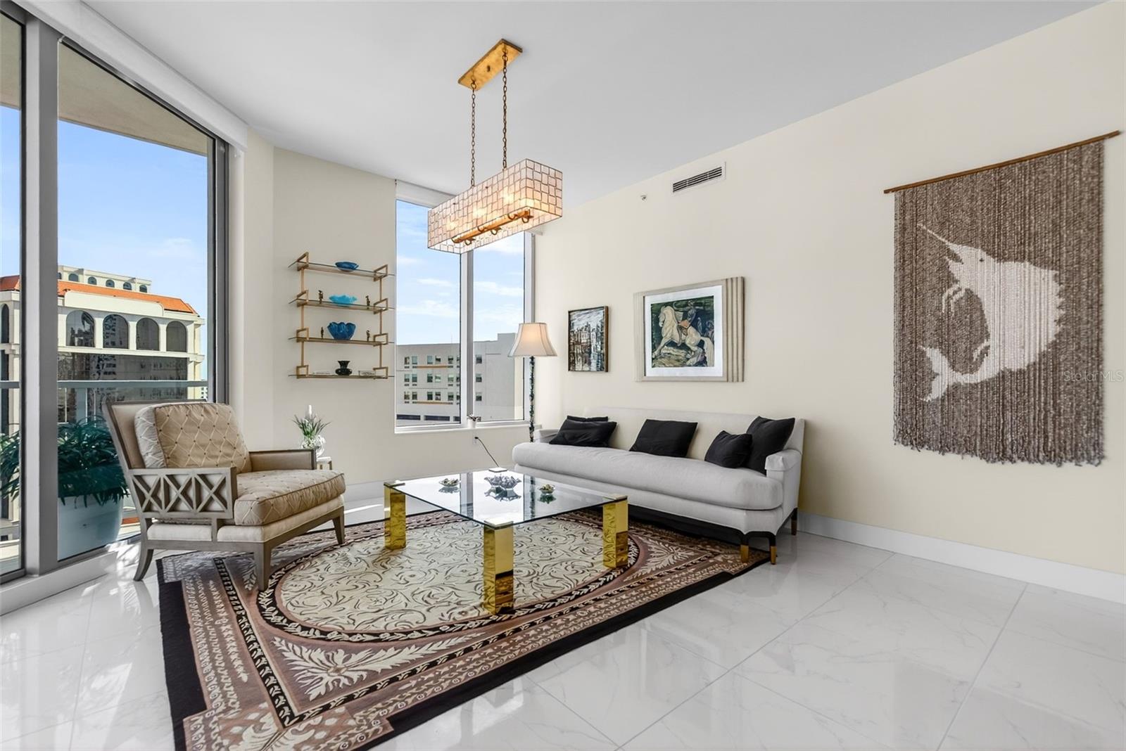 111 S PINEAPPLE AVE #806