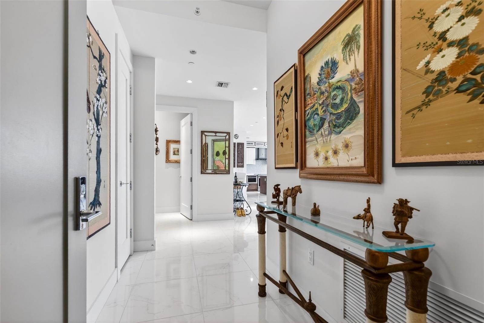 111 S PINEAPPLE AVE #806