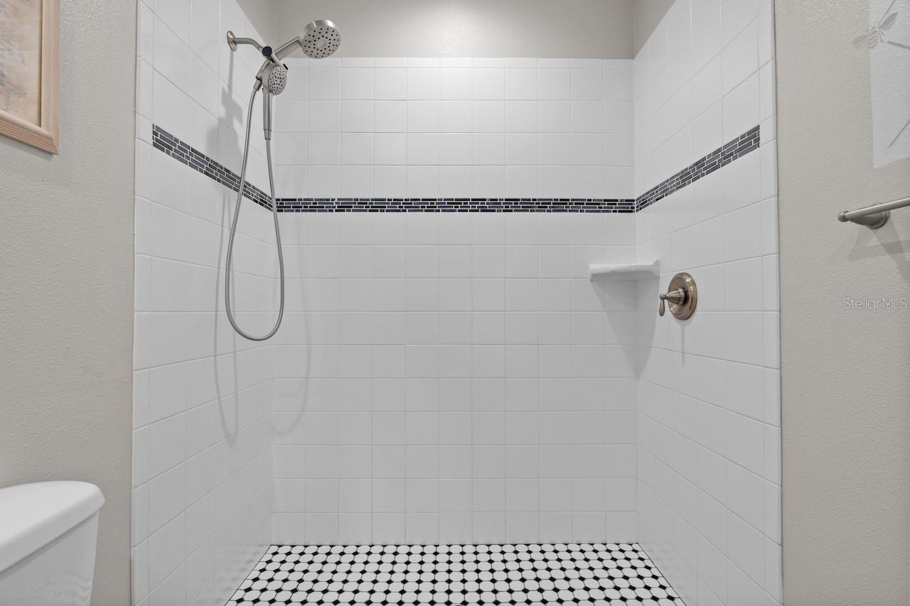 4923 MISSION PARK LN