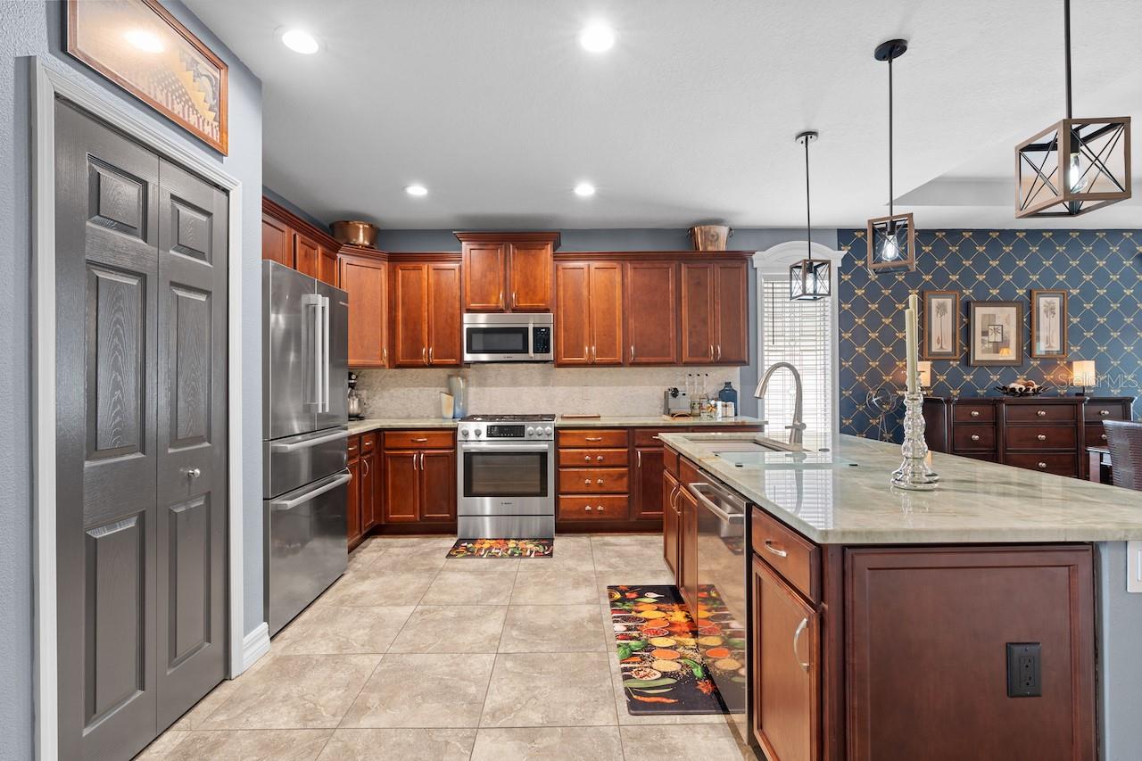 4923 MISSION PARK LN