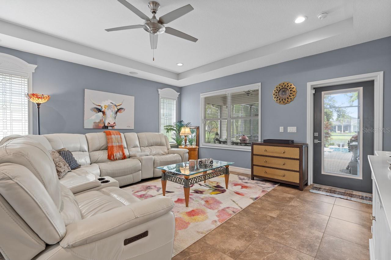 4923 MISSION PARK LN