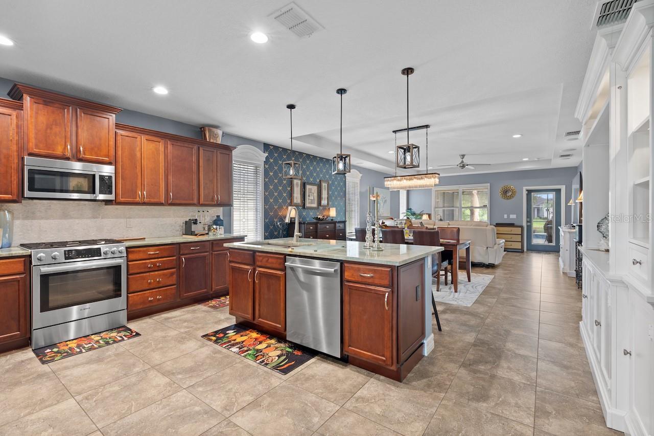 4923 MISSION PARK LN