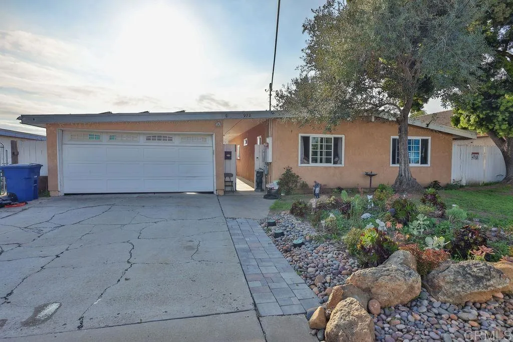 978 Monserate Avenue