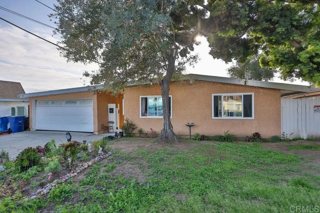 978 Monserate Avenue