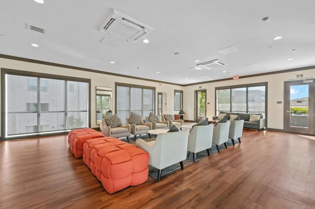 5261 Beachfront Cove Street Unit 174