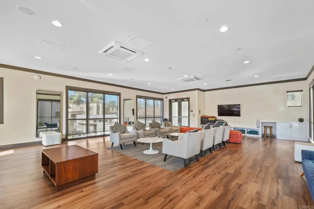 5261 Beachfront Cove Street Unit 174