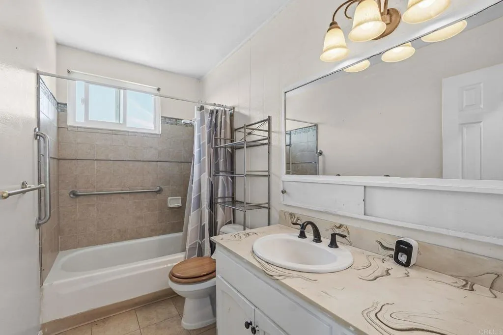 1614 Arequipa Street