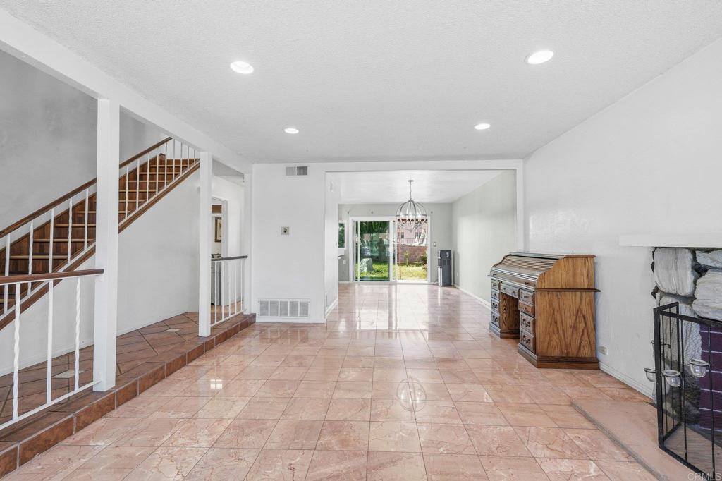 1614 Arequipa Street