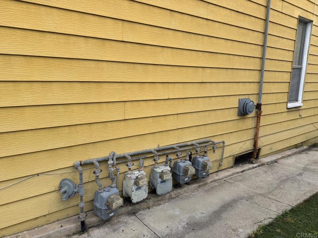 2949 55 Logan Avenue