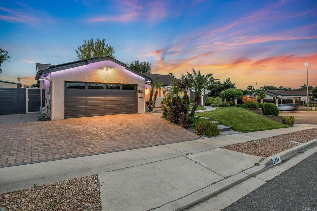 902 Monterey Ct