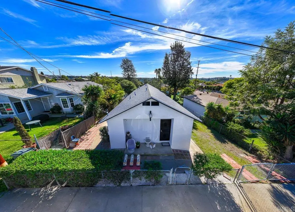 195 Montgomery Street # Abc