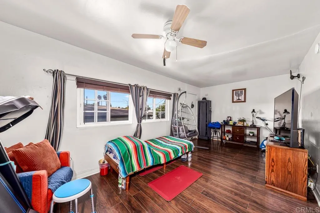 195 Montgomery Street # Abc