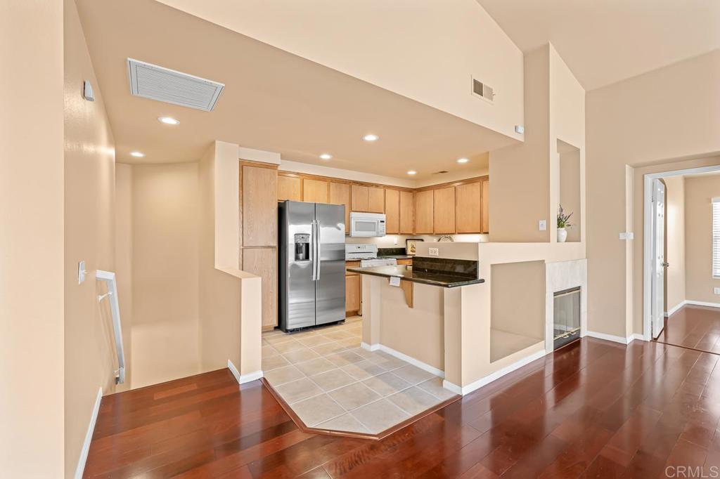 1259 El Cortez Court