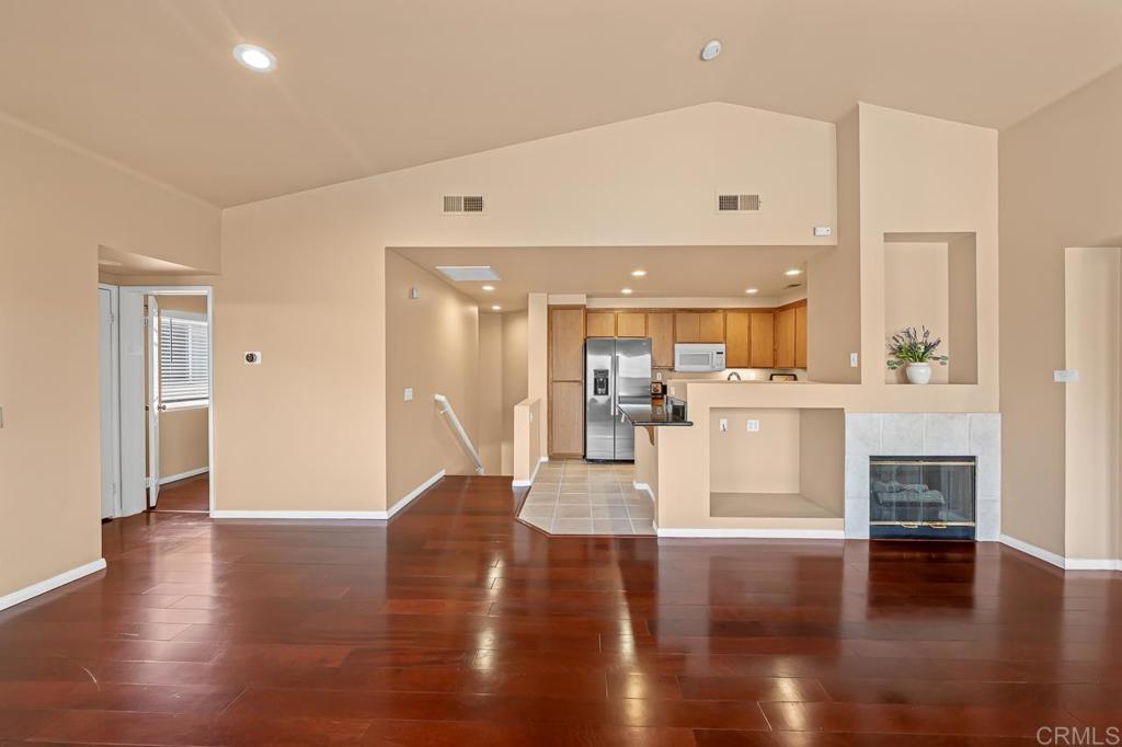 1259 El Cortez Court