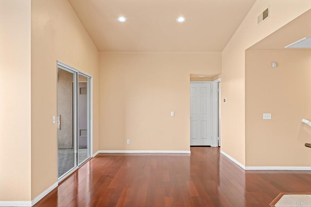 1259 El Cortez Court