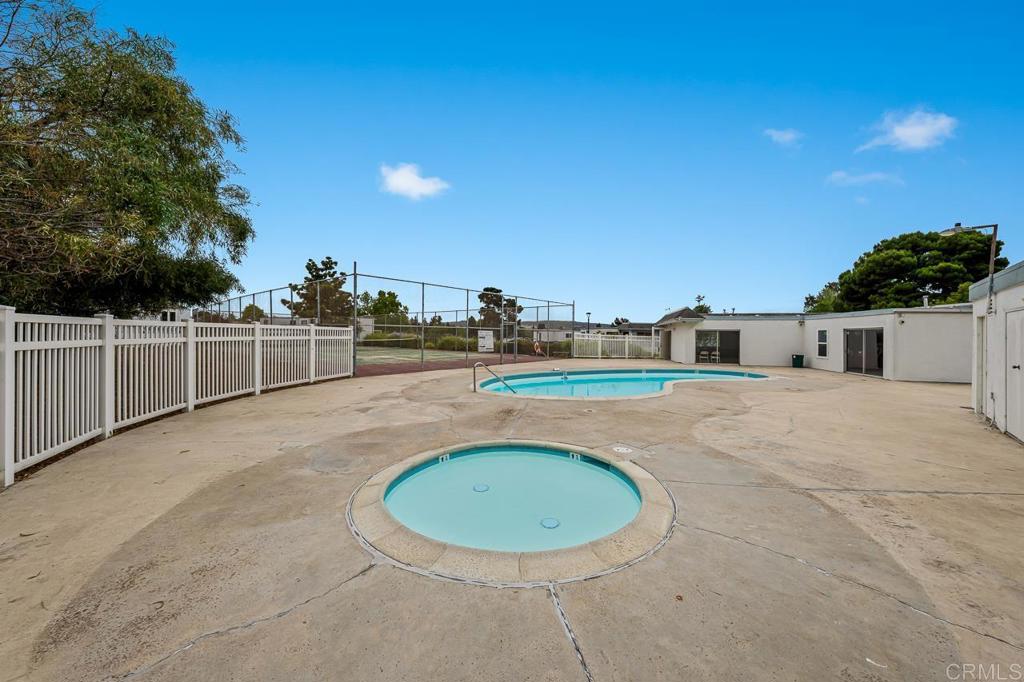 1640 Maple Drive 16
