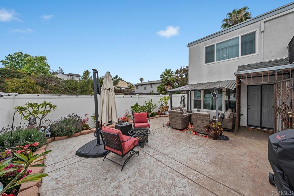 1640 Maple Drive 16