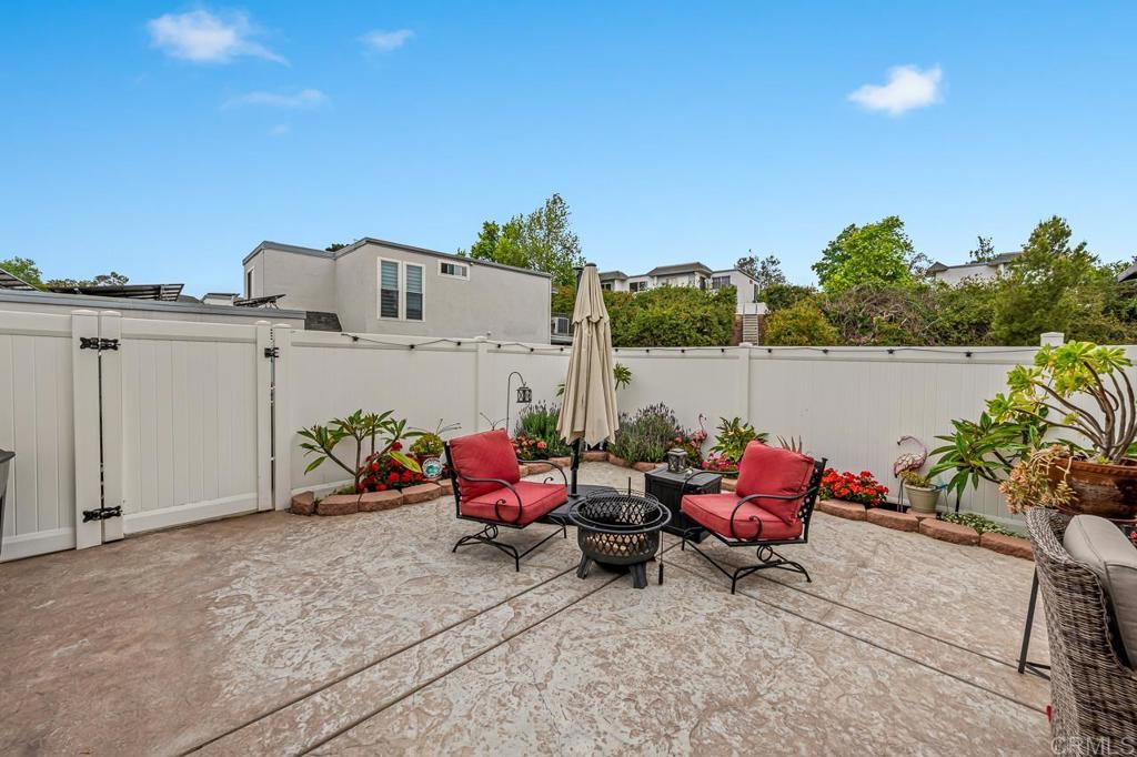 1640 Maple Drive 16