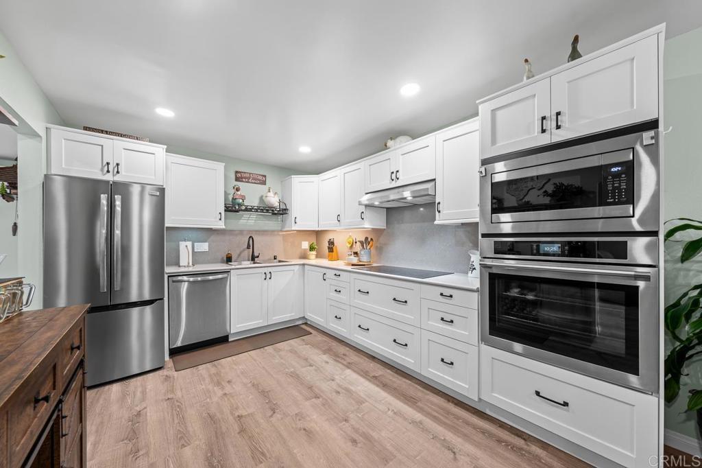 1640 Maple Drive 16