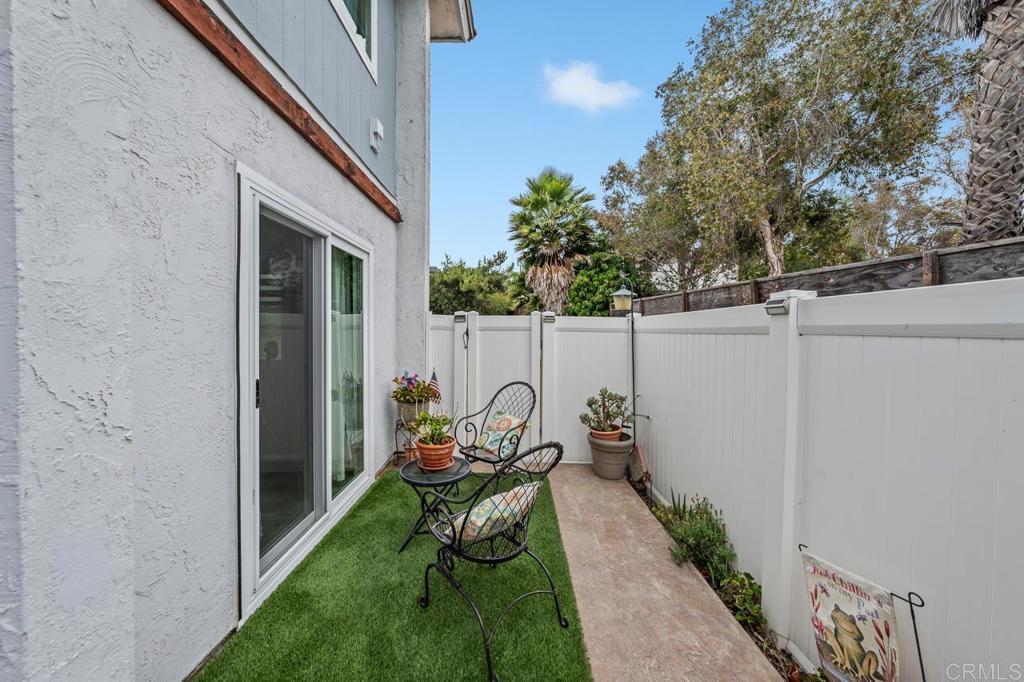 1640 Maple Drive 16