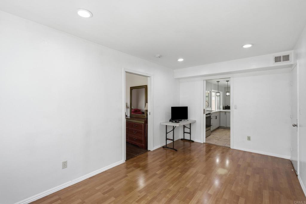 1614 Arequipa Street