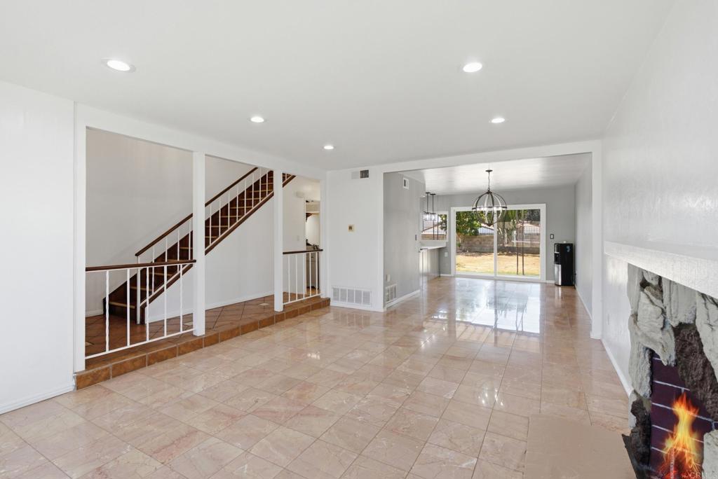1614 Arequipa Street
