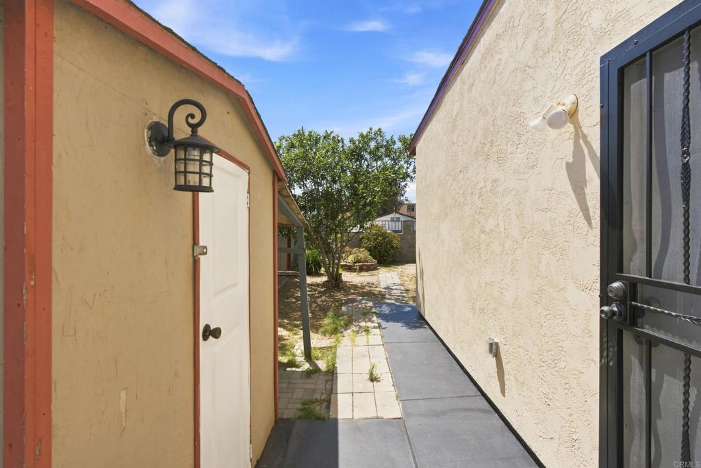 1614 Arequipa Street