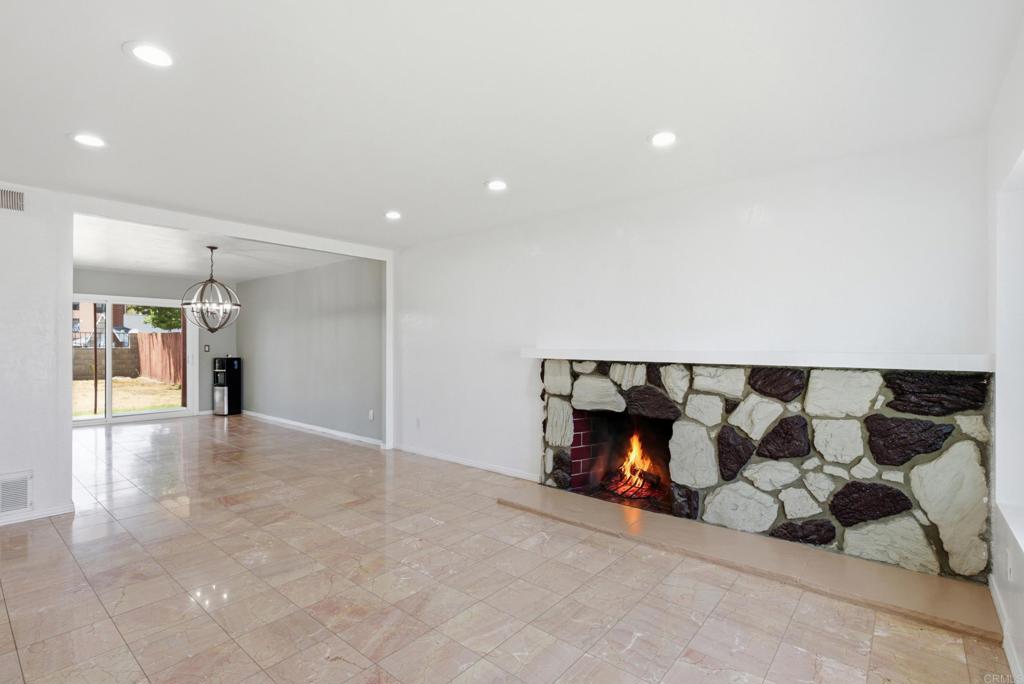 1614 Arequipa Street