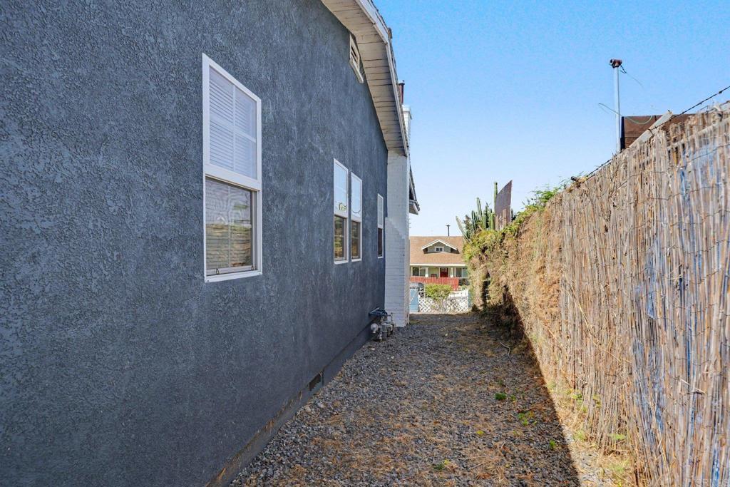 2181 Franklin Avenue