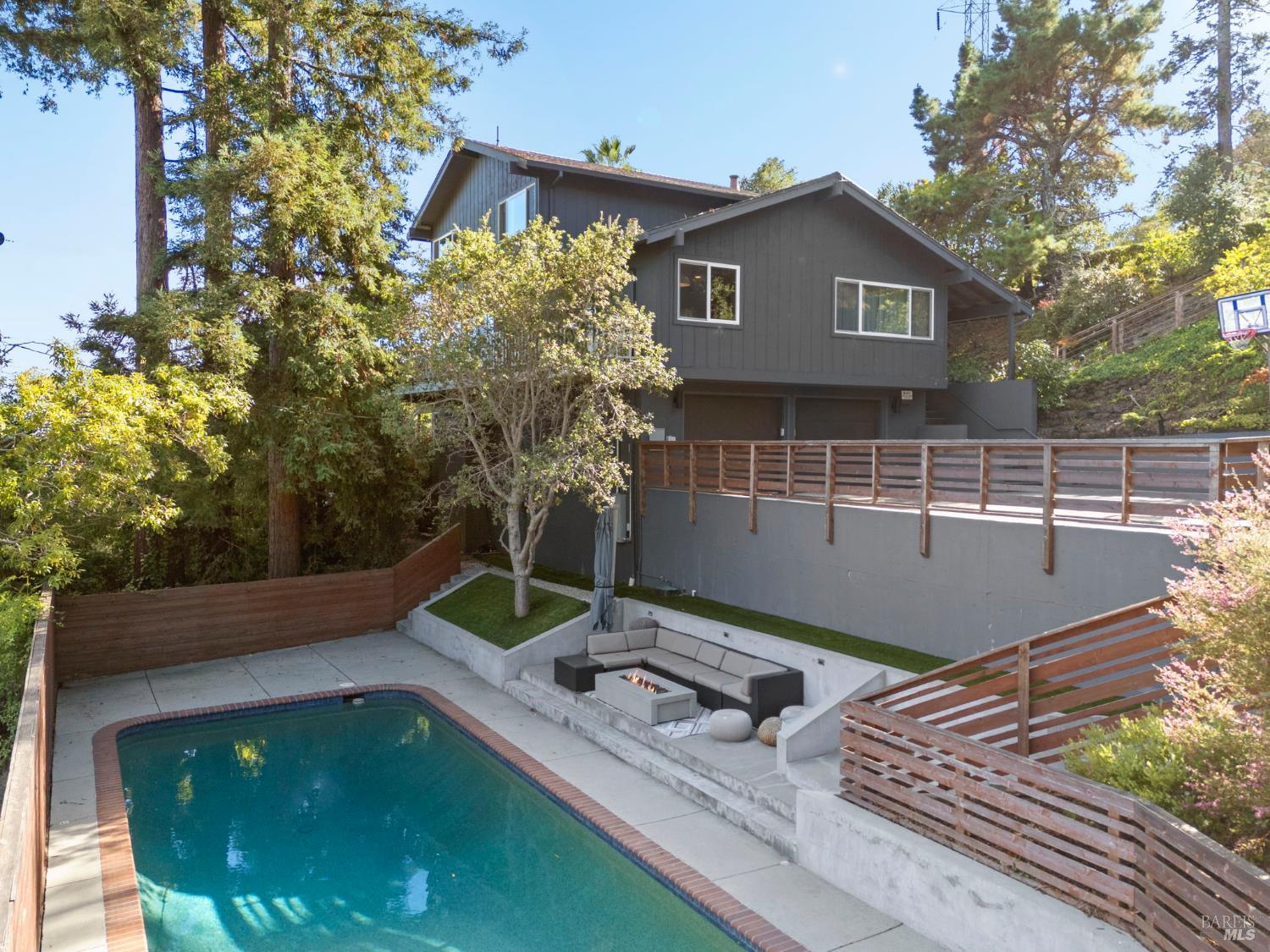 48 Junipero Serra Avenue