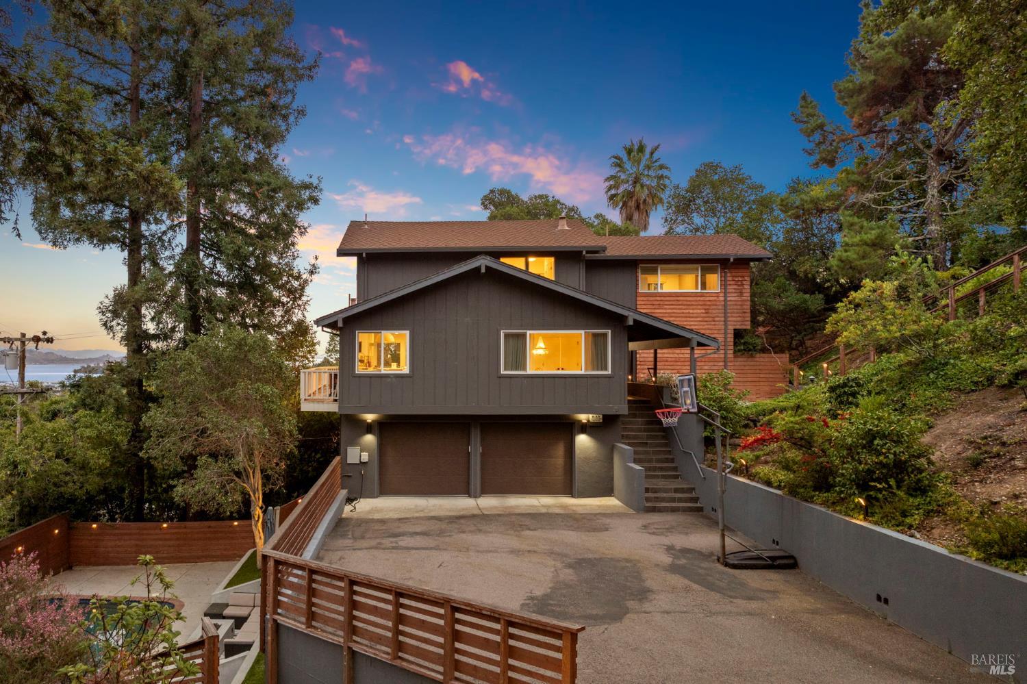 48 Junipero Serra Avenue