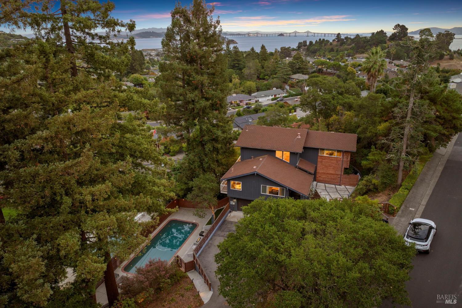 48 Junipero Serra Avenue