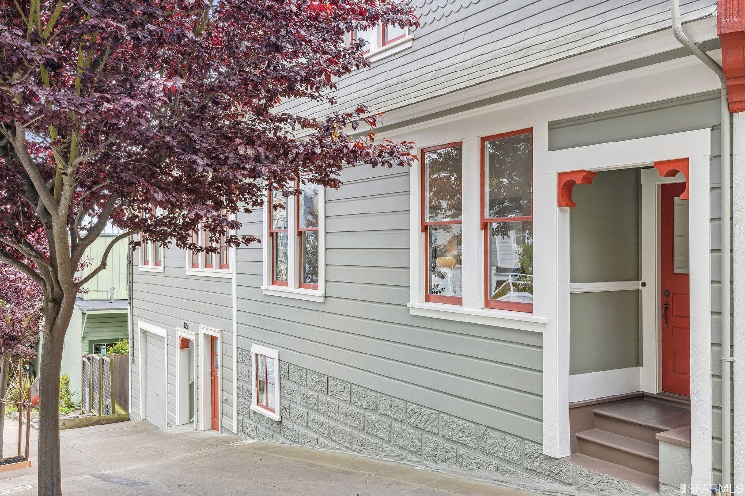 125 Saturn Street
