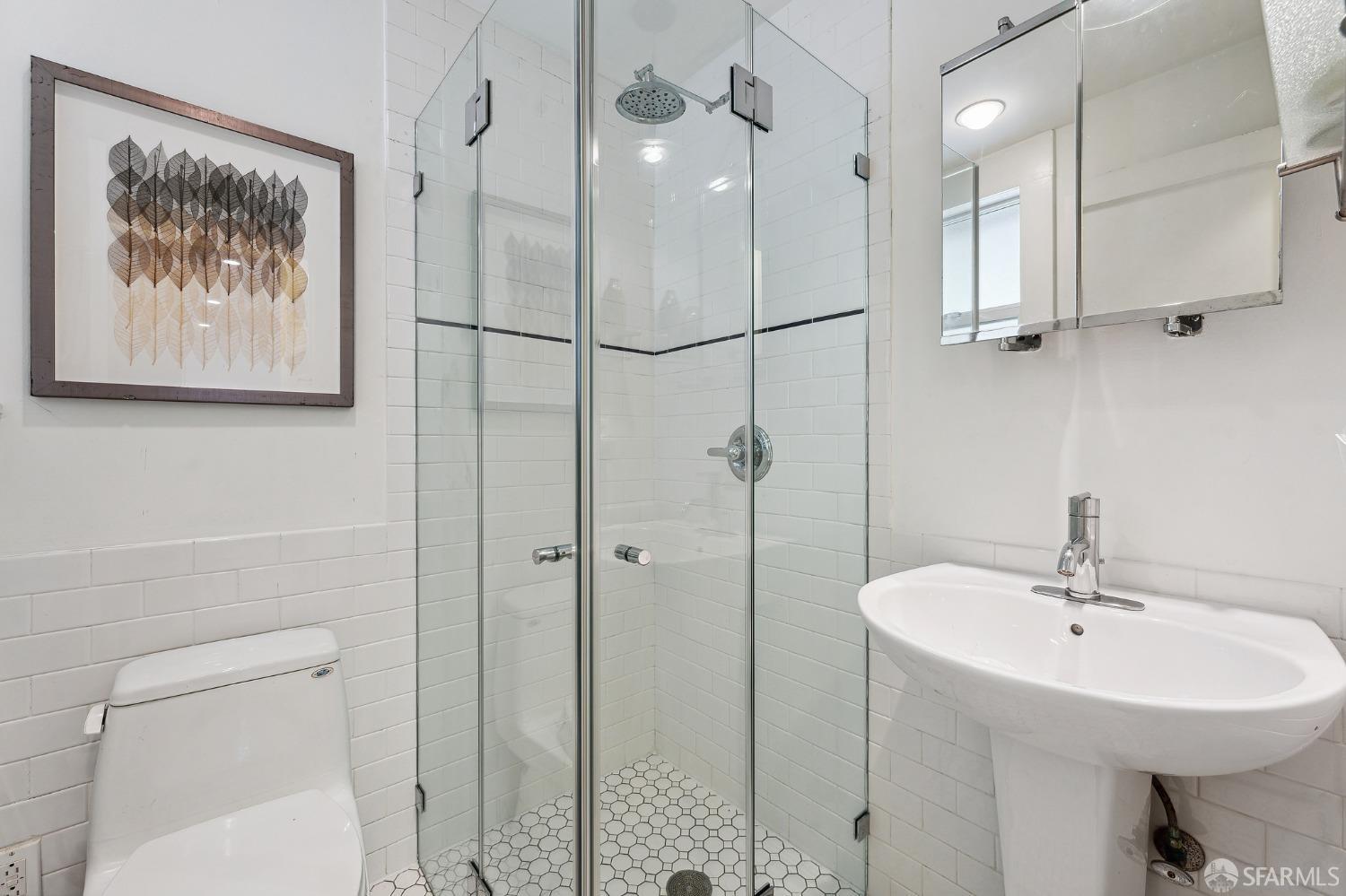 863 Haight Street Unit: 5