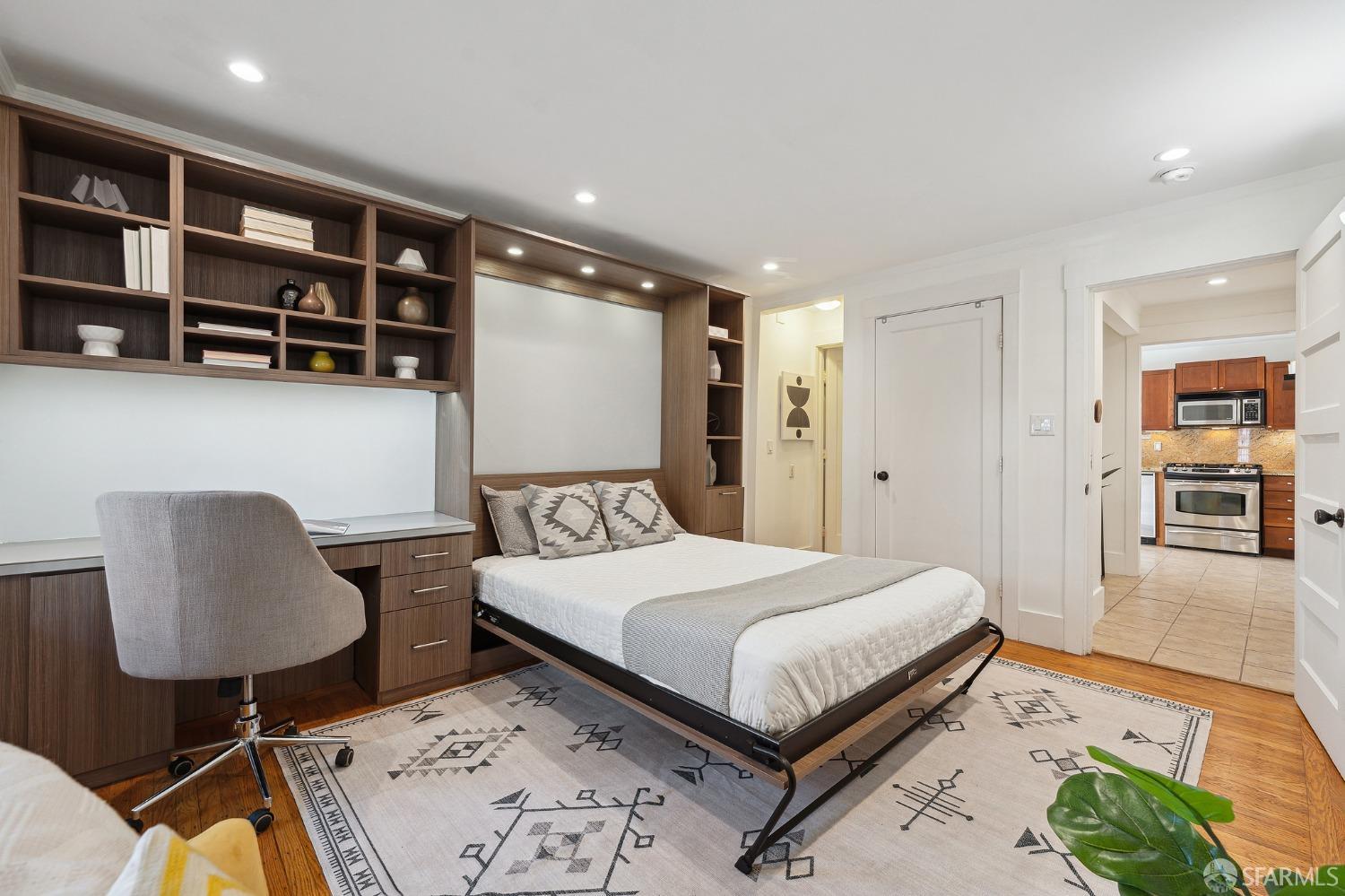863 Haight Street Unit: 5