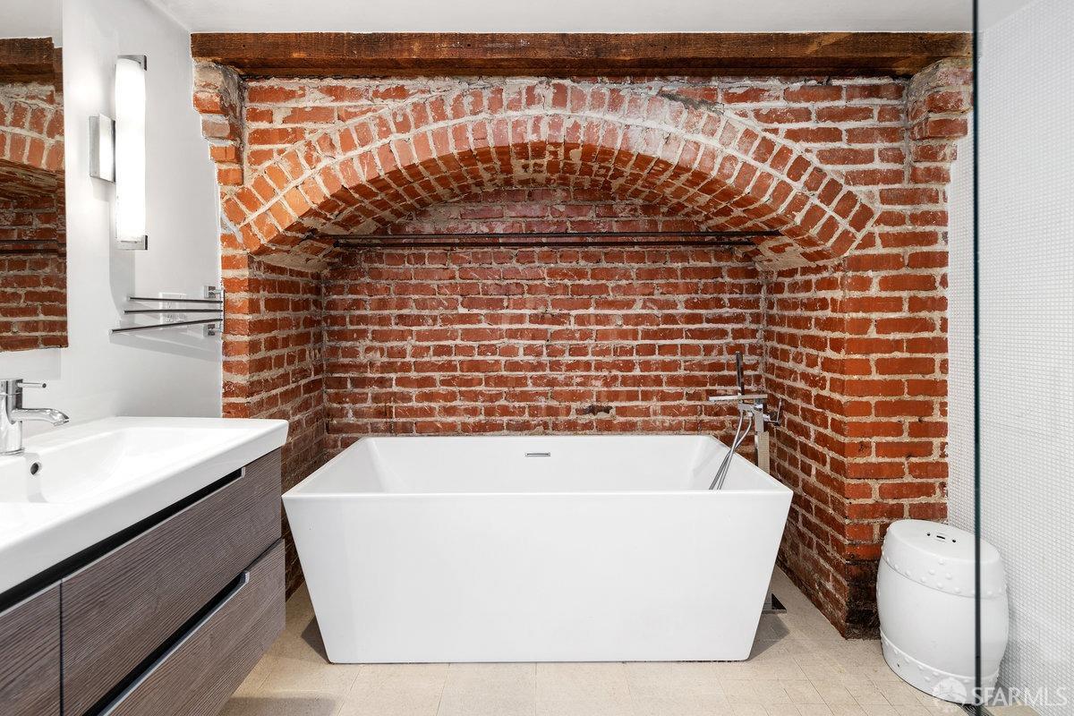 1022 Powell Street # 1