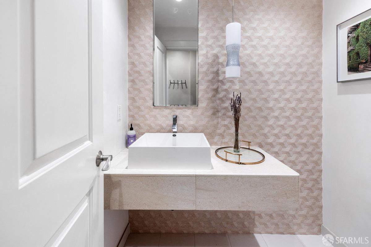 1022 Powell Street # 1