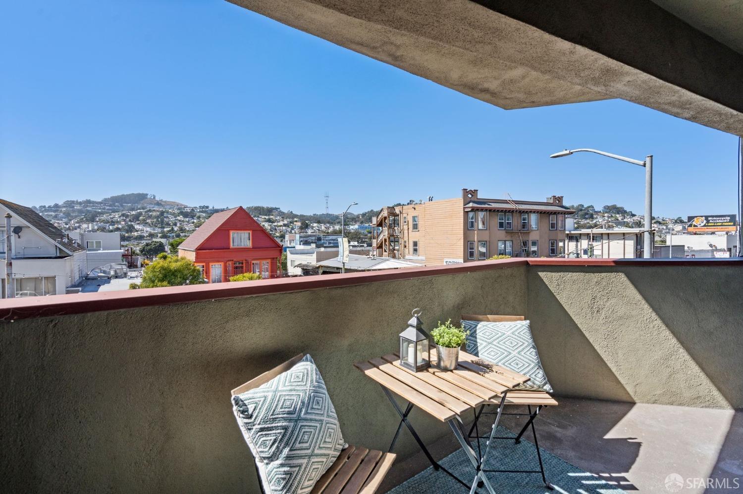 12 Avalon Avenue # 5
