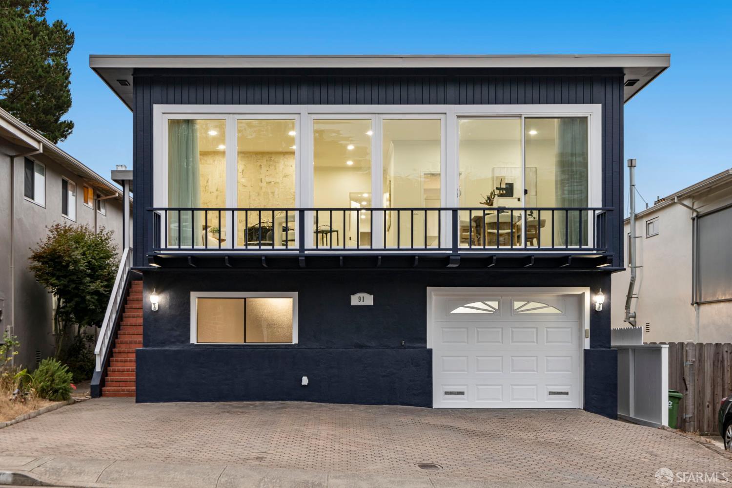 91 El Portal Way