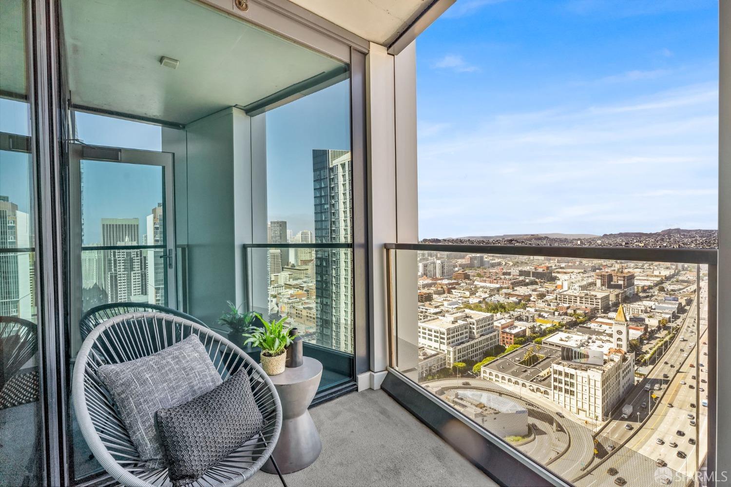 425 1st Street # 3406