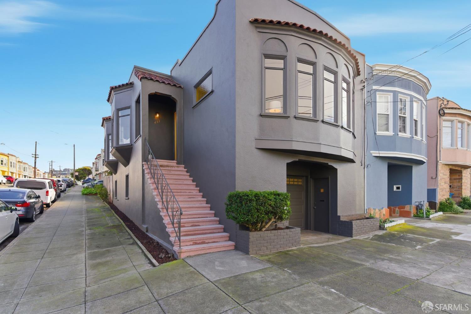 451 Huron Avenue
