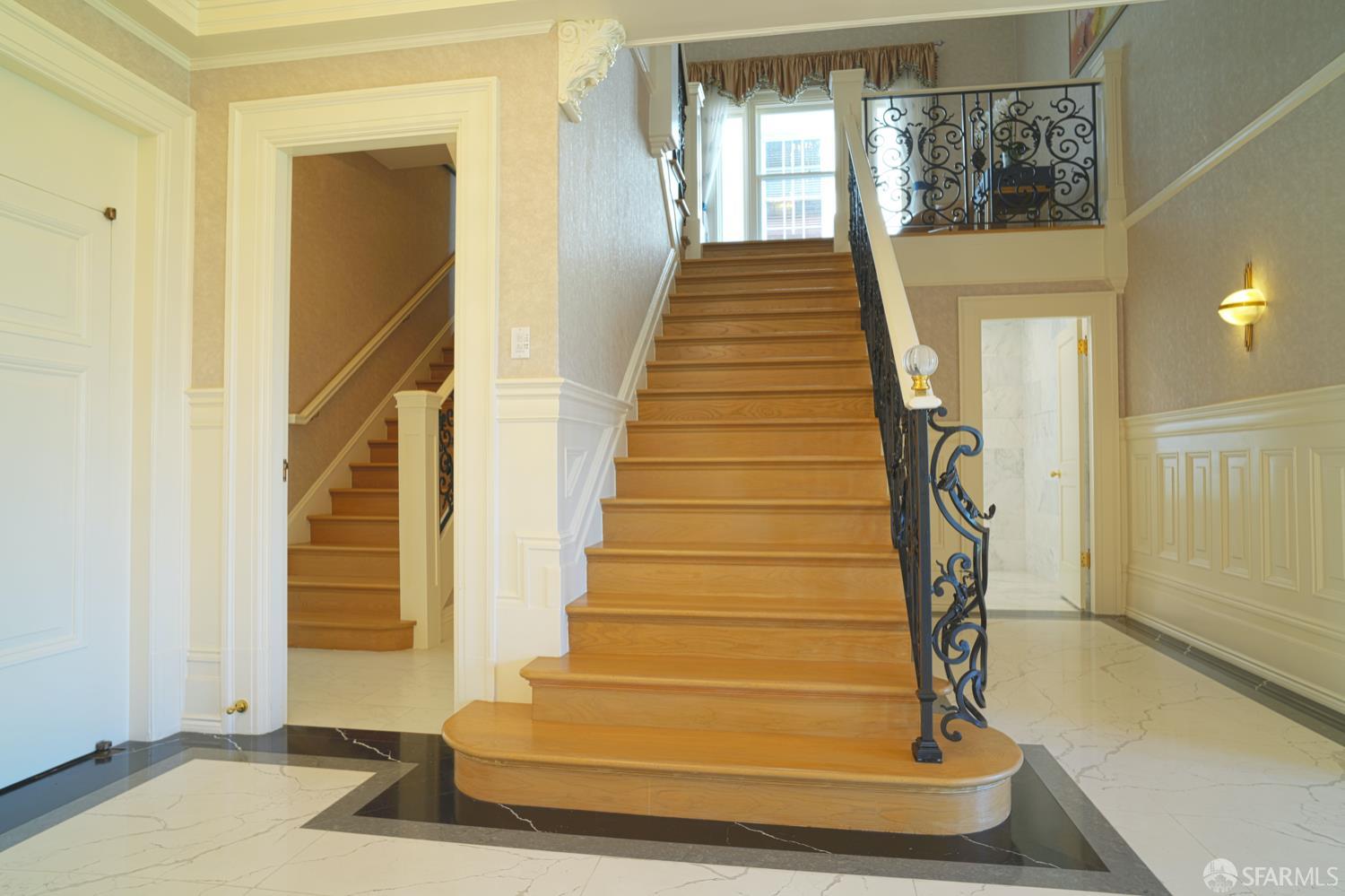 2505 Divisadero Street