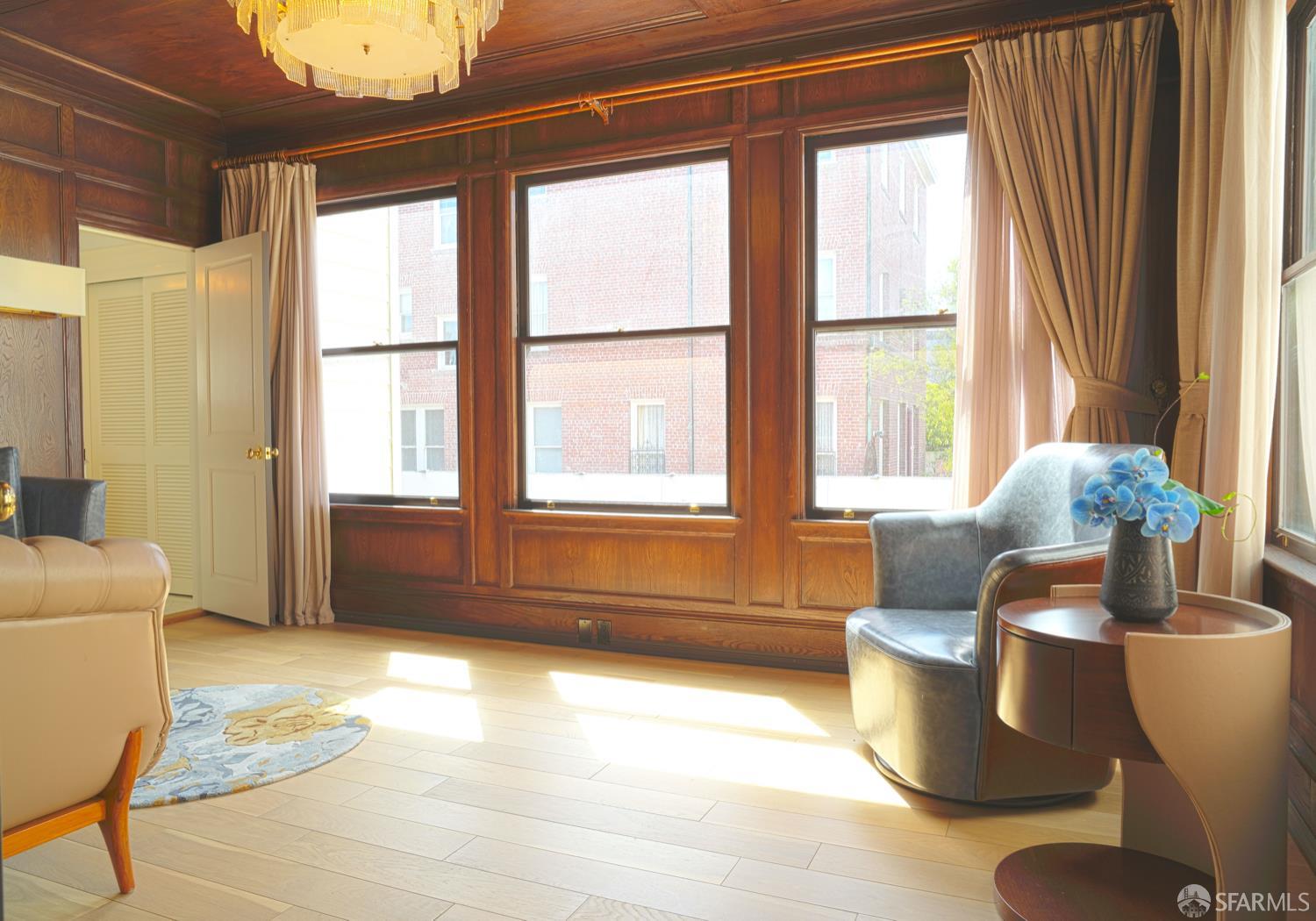 2505 Divisadero Street