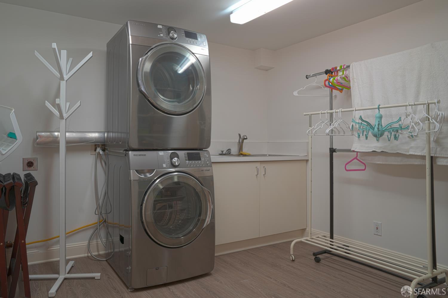 2505 Divisadero Street