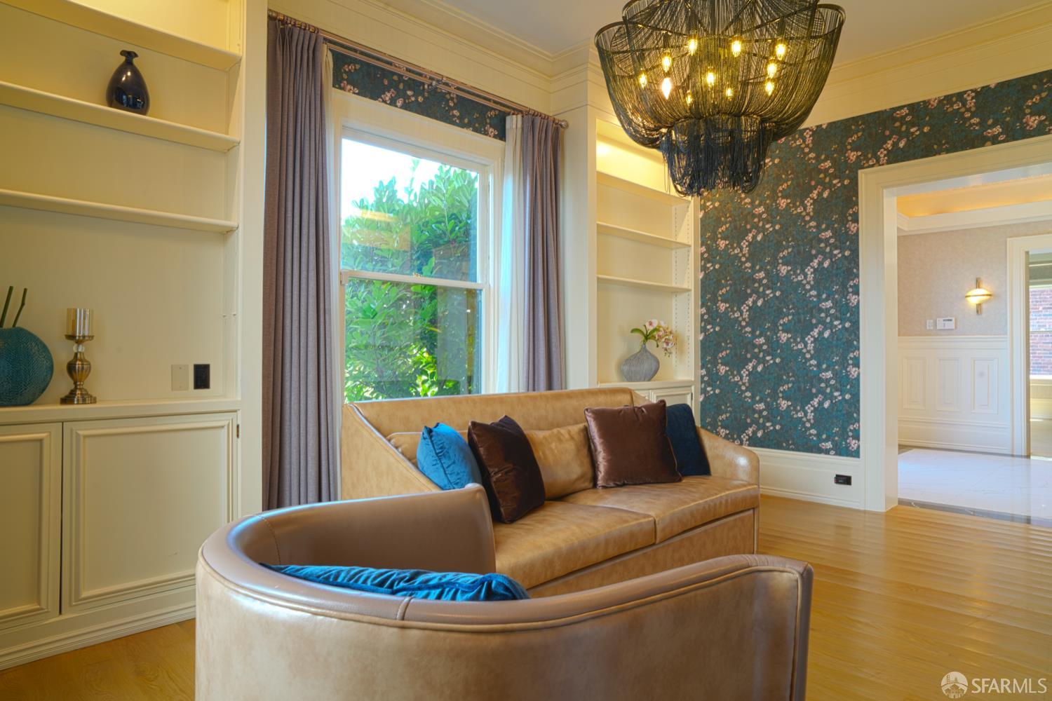 2505 Divisadero Street