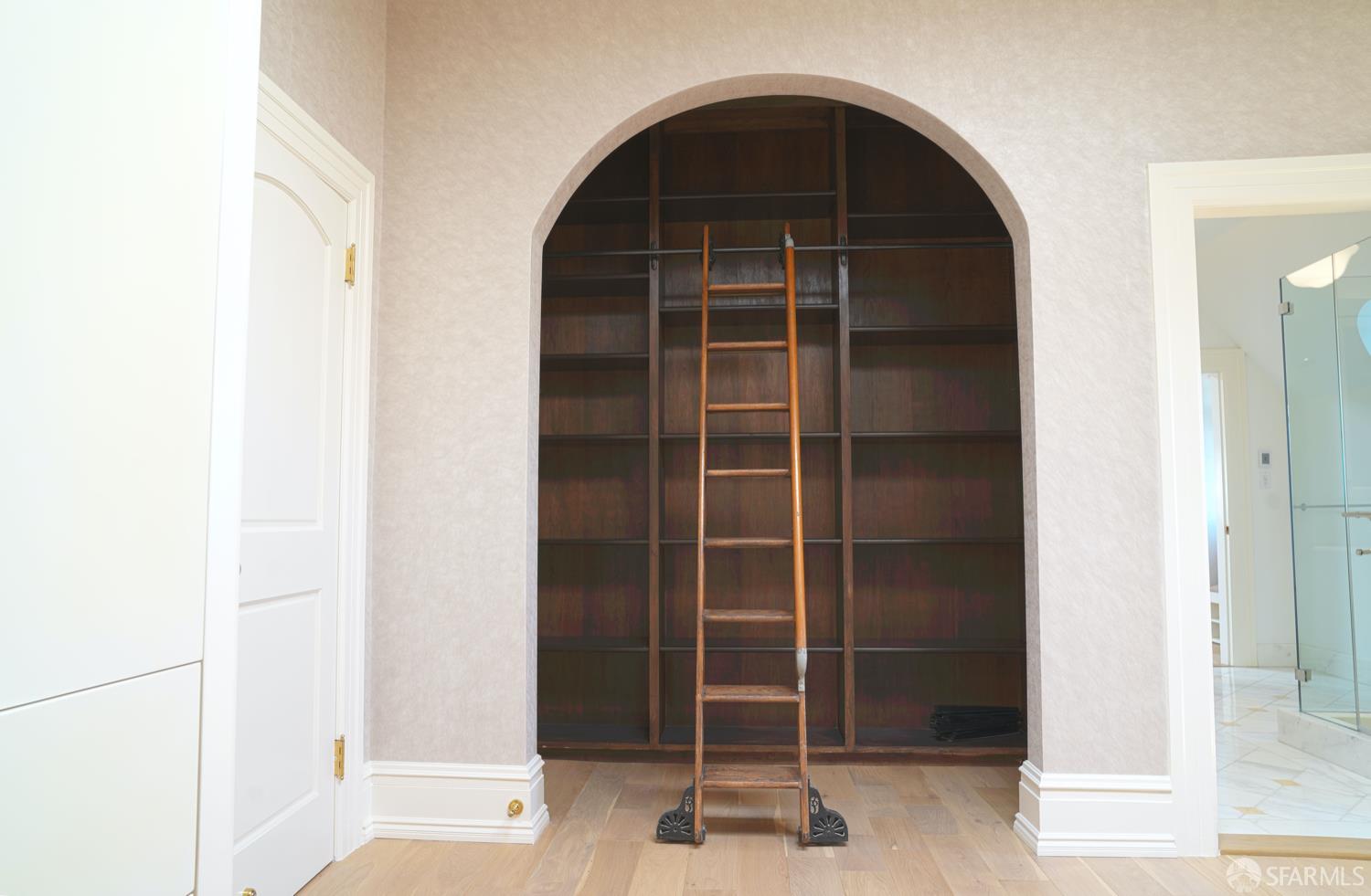 2505 Divisadero Street